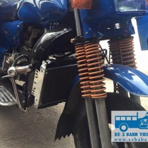Phuộc xe ba bánh chở gia súc chống xóc tốt, giúp xe vận hành êm ái