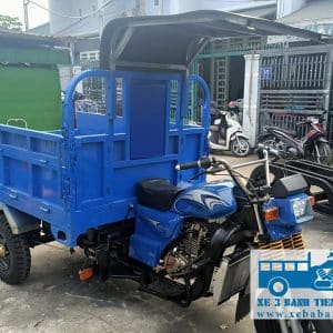 Xe ba bánh máy xăng có mái che, hỗ trợ tài xế trước điều kiện thời tiết thất thường