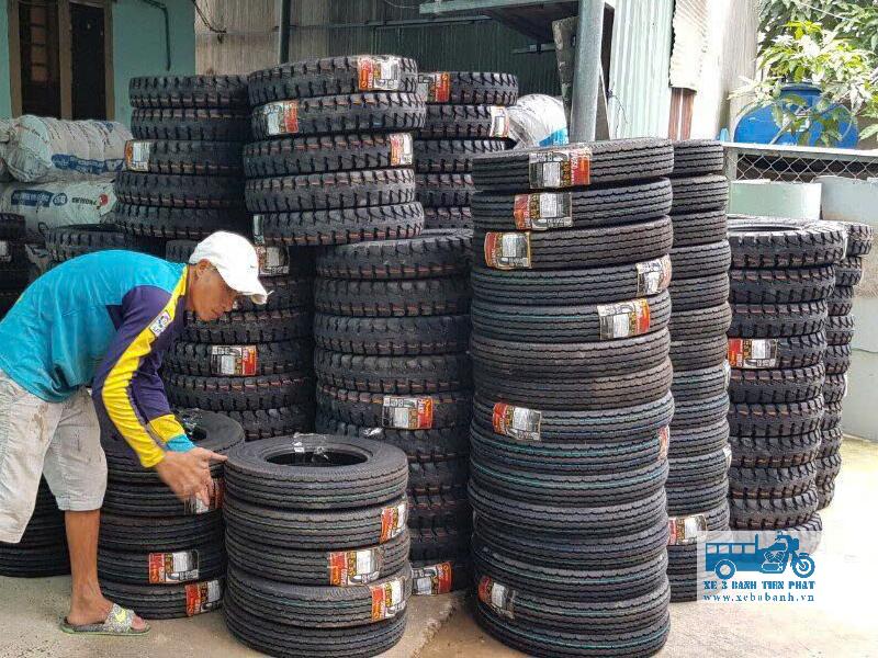 Xưởng xe ba bánh Tiến Phát bán vỏ trước 450-12 chính hãng, giá tốt