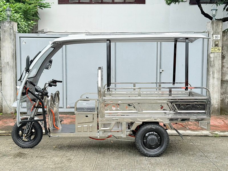 Mẫu xe ba gác điện có mái che thùng inox