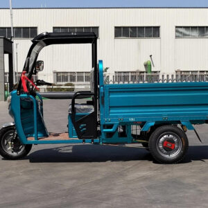 Mẫu xe ba gác điện có mái che liền thân