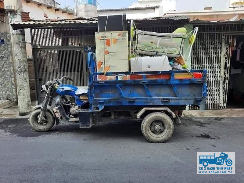 Thị trường mua bán xe ba gác cũ luôn diễn ra sôi nổi